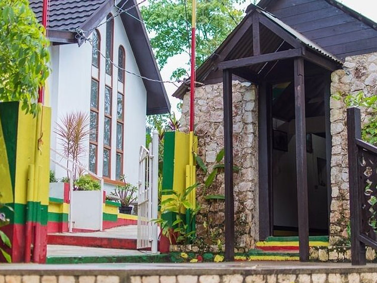 dtours-jamaica-attractions-bob-marley-9-mile