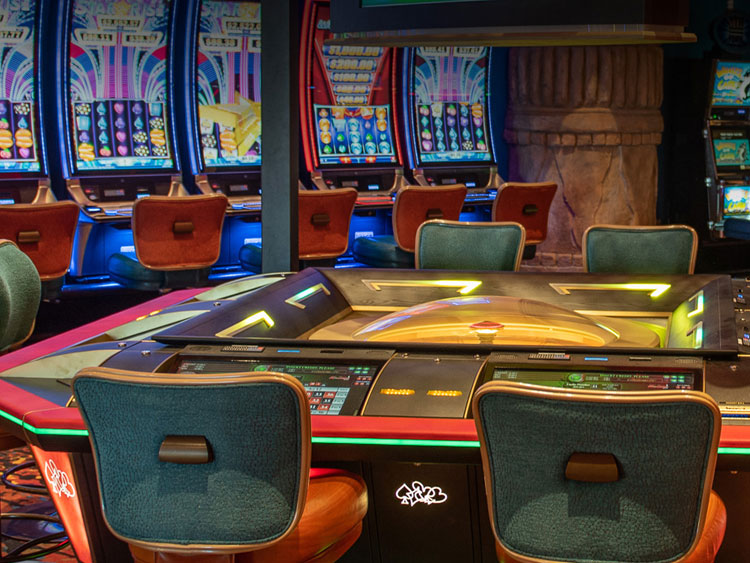 dtours-jamaica-attractions-coral-cliff-gaming-lounge-maing