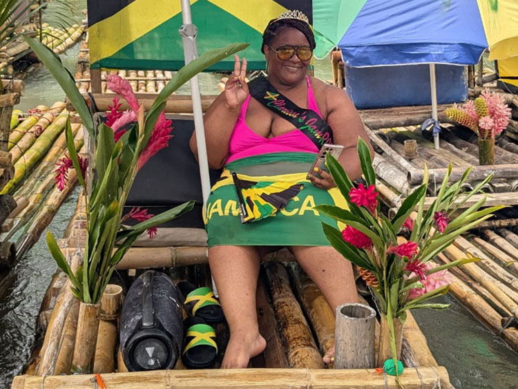 dtours-jamaica-attractions-lethe-river-rafting-limestone-body-massage