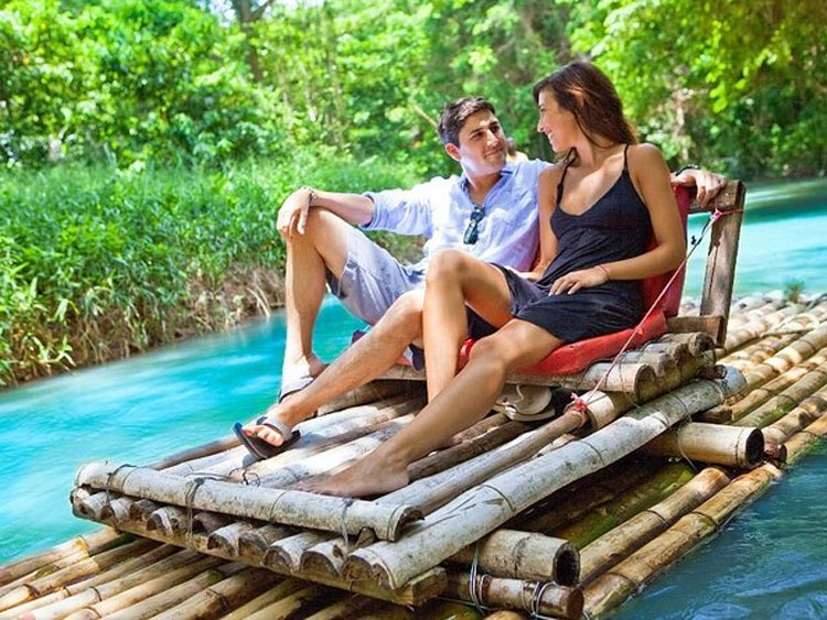 dtours-jamaica-attractions-martha-brae-rafting-6